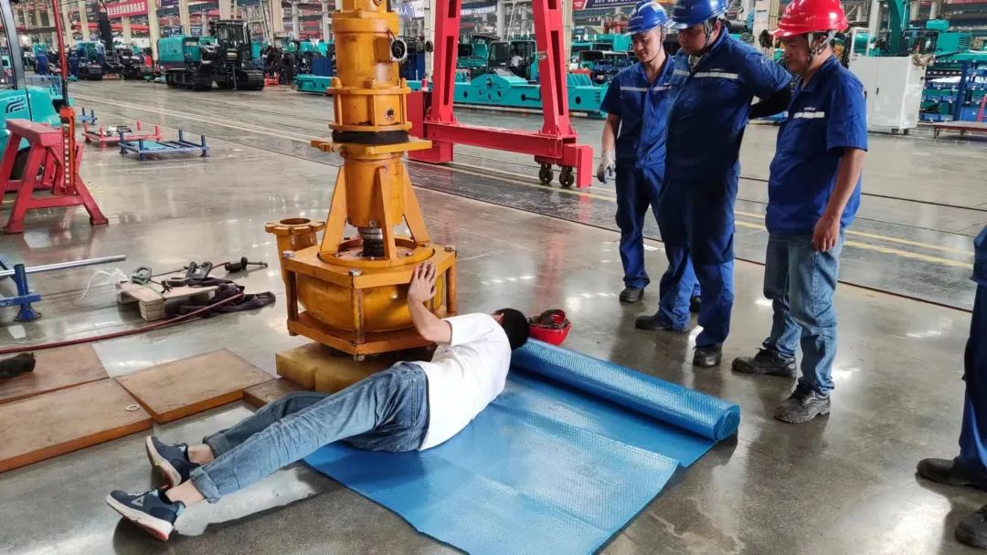 �ǹ��ɶԹ���-׷�󿵽�,����һ������