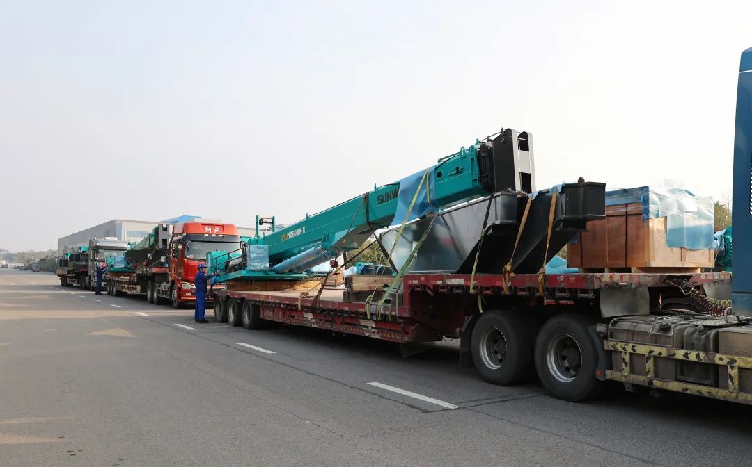 喜迎龙仰面!糖果派对官网智能大吨位PDP工法引孔式静力压桩机出征哥伦比亚