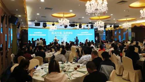 �ǹ��ɶԹ���-׷�󿵽�,����һ������