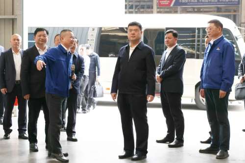 �ǹ��ɶԹ���-׷�󿵽�,����һ������