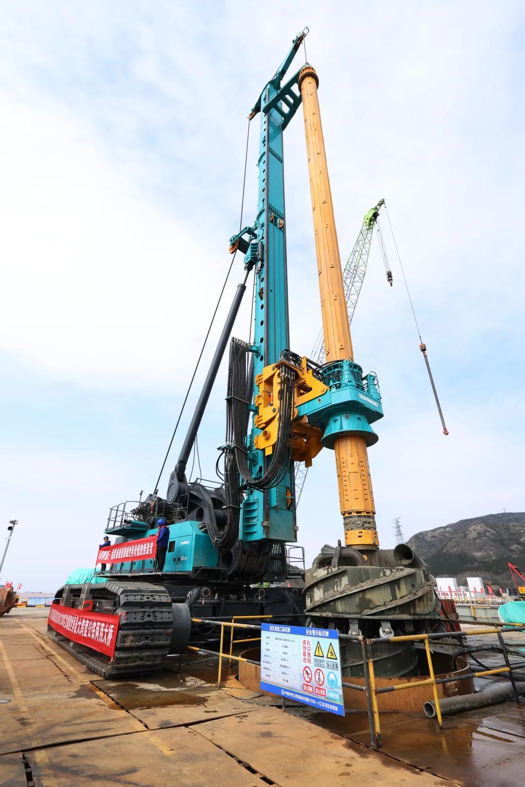 ³¬µÈ×°±¸Öú½¨³¬µÈ¹¤³Ì£¡ÌǹûÅɶԹÙÍøÖÇÄܳ¬µÈÐýÍÚ×ê»úSWDM1280ÍÆ½é»áÀֳɾÙÐÐ