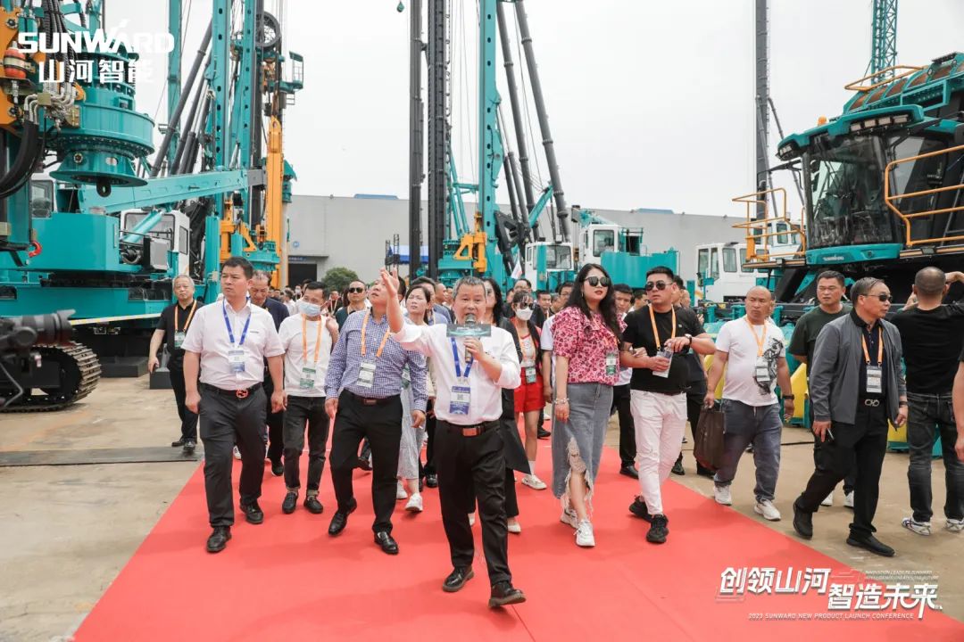 ʵÁ¦³öȦ£¡ÌǹûÅɶԹÙÍøÖÇÄܵØÏ¹¤³Ì×°±¸¡°´óÔıø¡±À´ÁË