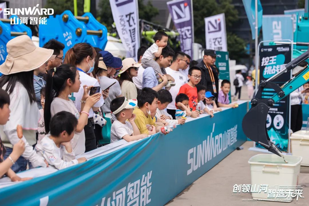 ¾«Æ·³ö»÷¡¢»¥¶¯Ò»Ö±£¡ÌǹûÅɶԹÙÍøÖÇÄÜFϵÁÐÍÚ¾ò»úÉÁׯ³¤É³Õ¹