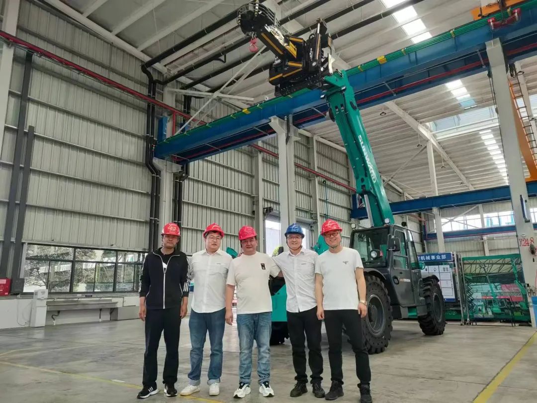 ���Ҷ��ƣ��ǹ��ɶԹ��������͸��滻��е��˳������