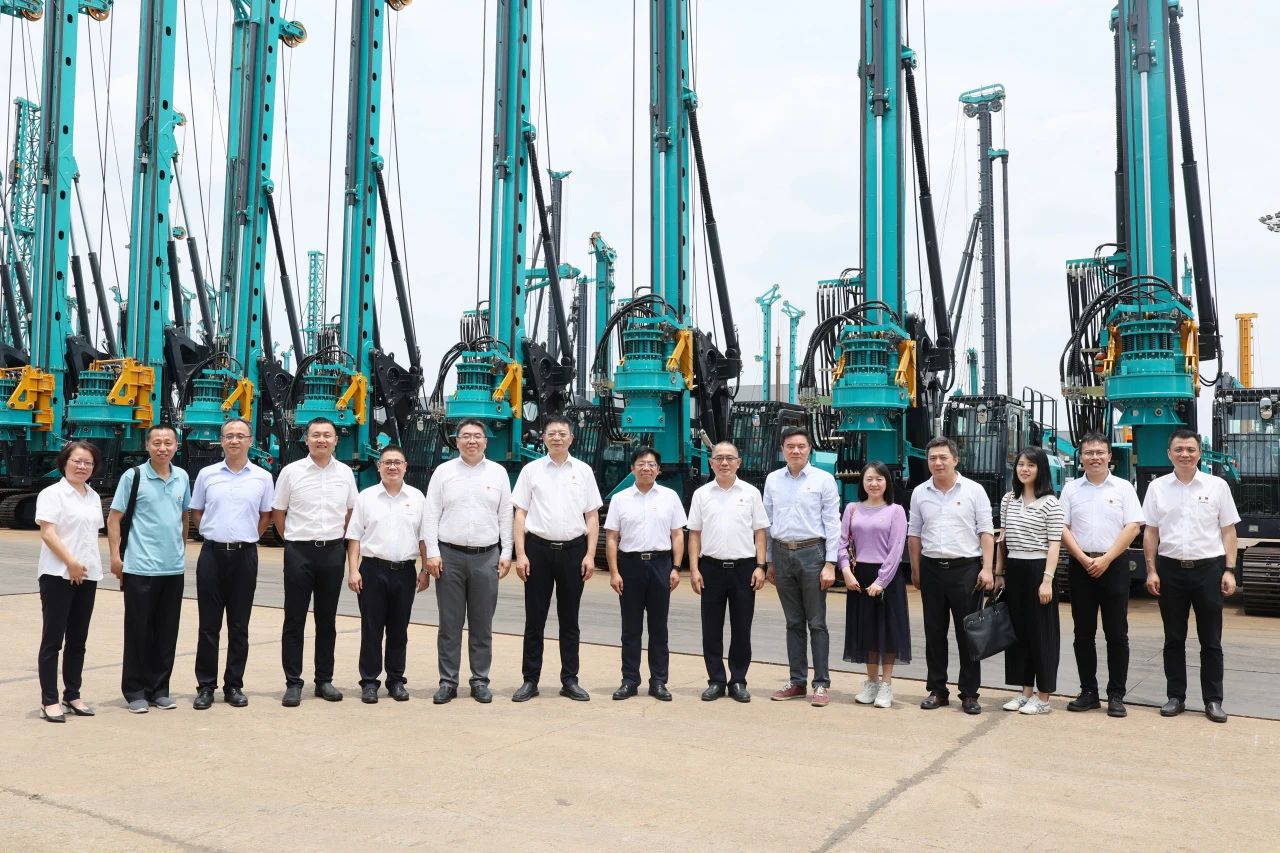 ÖйúÊÕÖ§¿ÚÒøÐÐ×ÜÐе³Î¯Î¯Ô±¡¢¸±Ðг¤Àî¾ûÒ»Ðе÷ÑÐÌǹûÅɶԹÙÍøÖÇÄÜ