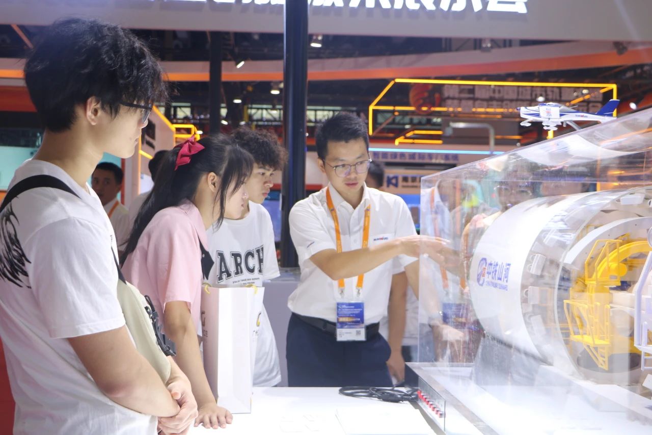 �����ǹ��ɶԹ��������׽���ݴ��������ʹ����ͨ��ҵ������̳��չ����