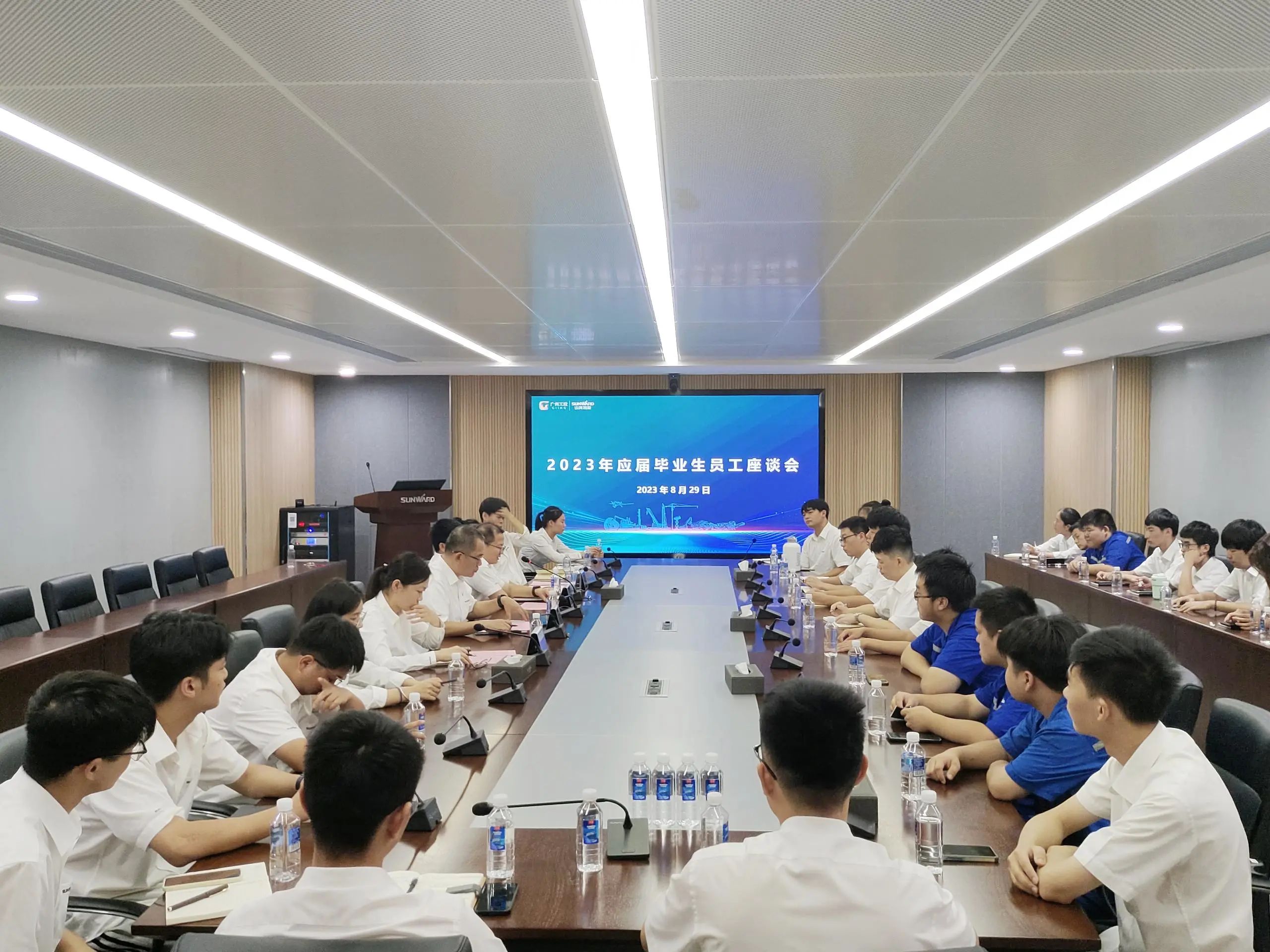 ��������������δ�����ⳡӦ���ҵ��Ա����̸������ů����֪�ģ�