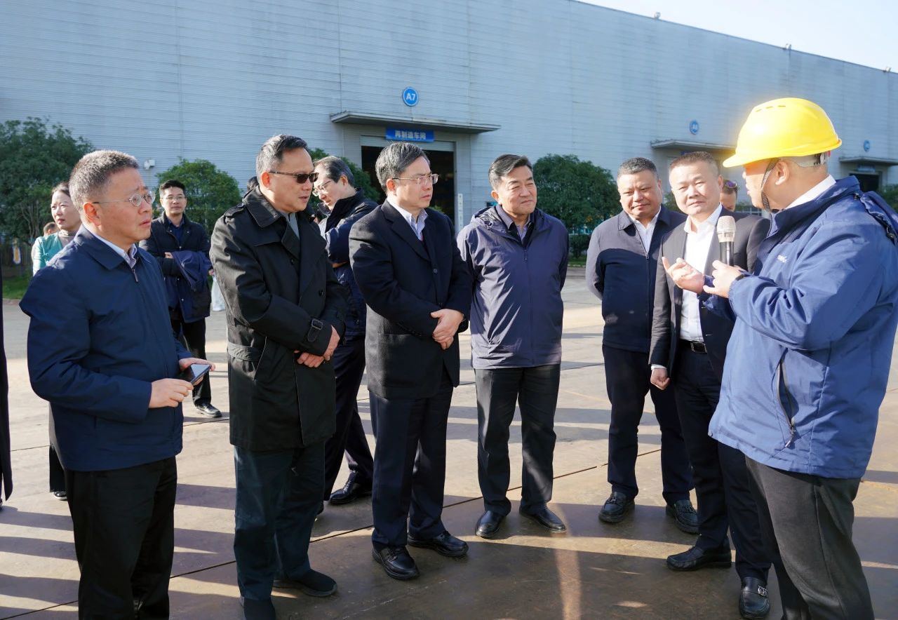 聚焦装备再制造!上海市政协副主席、党组副书记肖贵玉带队调研糖果派对官网智能