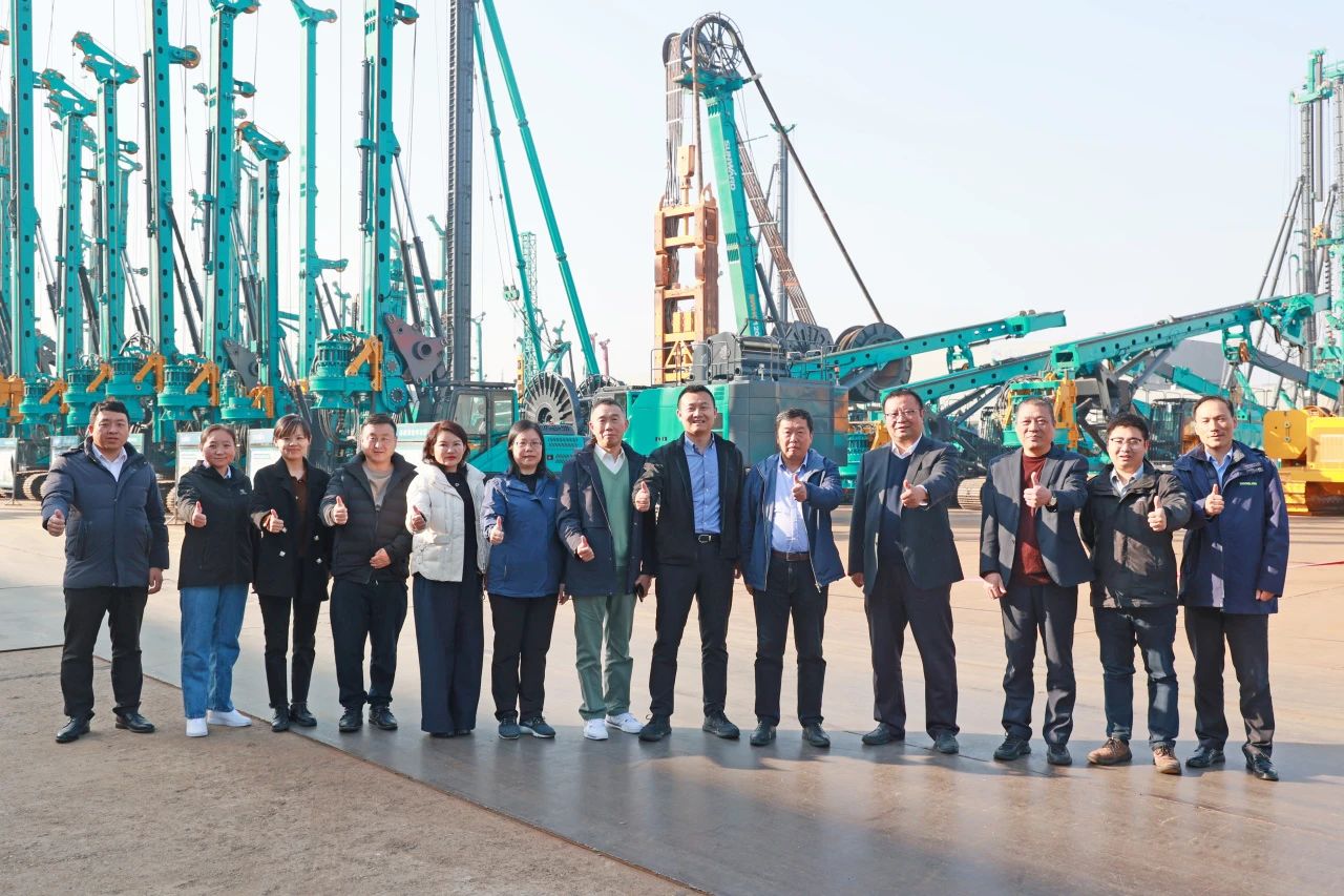 �ǹ��ɶԹ���������������ҵ��׼���޽�ʩ����е��װ�� Һѹʽѹ׮����ͨ��ר�����