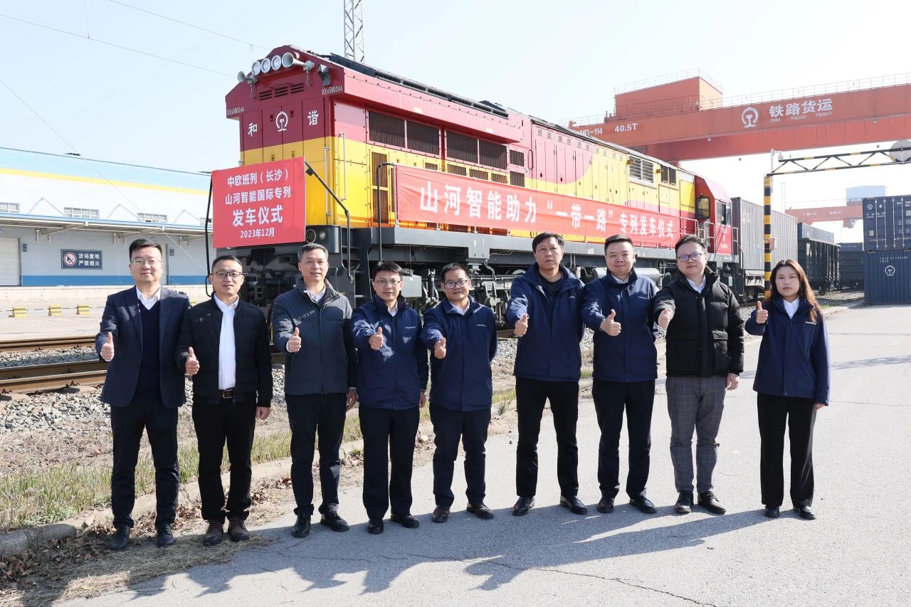 �﷫��һ��һ������ŷ���У���ɳ���ǹ��ɶԹ������ܹ���ר�з���