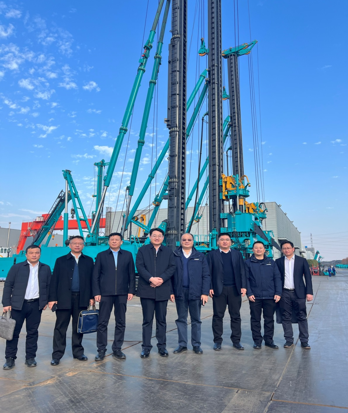 ǿǿ�Ž���ͬӪ�������ǹ��ɶԹ�����������������·�Ź�˾ǩ��ս�Ժ���Э��