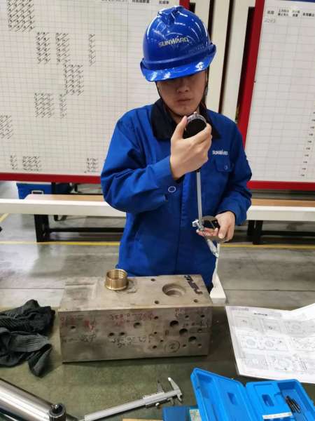 �ǹ��ɶԹ���-׷�󿵽�,����һ������