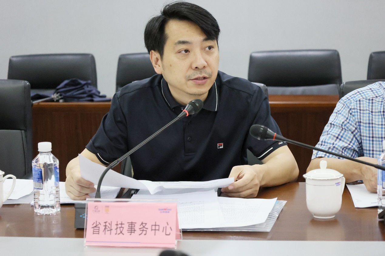 �ǹ��ɶԹ������ܡ������������ܵ���ɫ����ʩ��װ������Ŀ˳��ͨ�����գ�