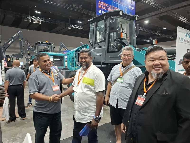 �﷫�� | �ǹ��ɶԹ����������Ƴ�ɳ���̻�еչ�����Ƿ�չ