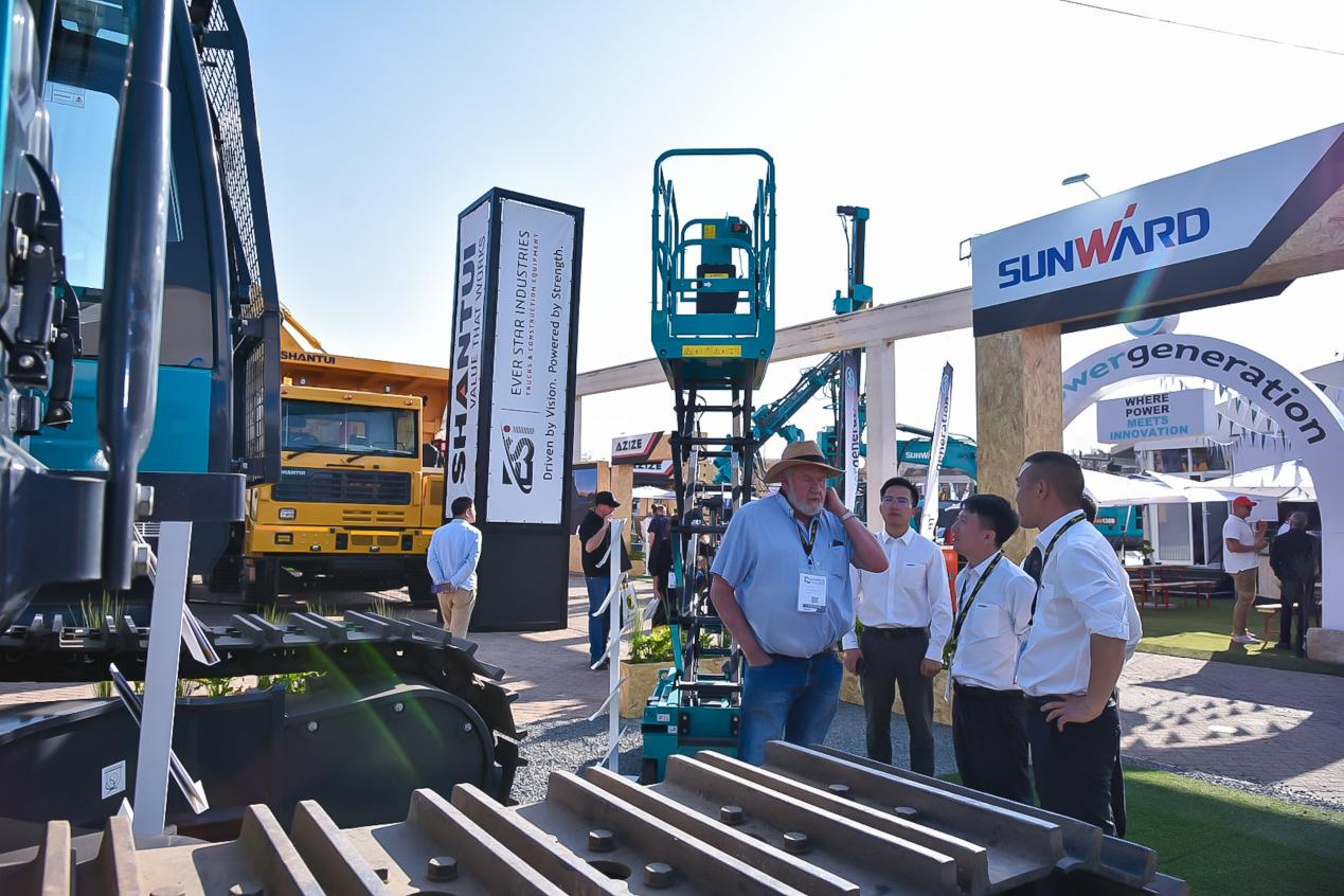 ��Խɽ��������Զ�����ǹ��ɶԹ������������Ϸ�����ҵչ��