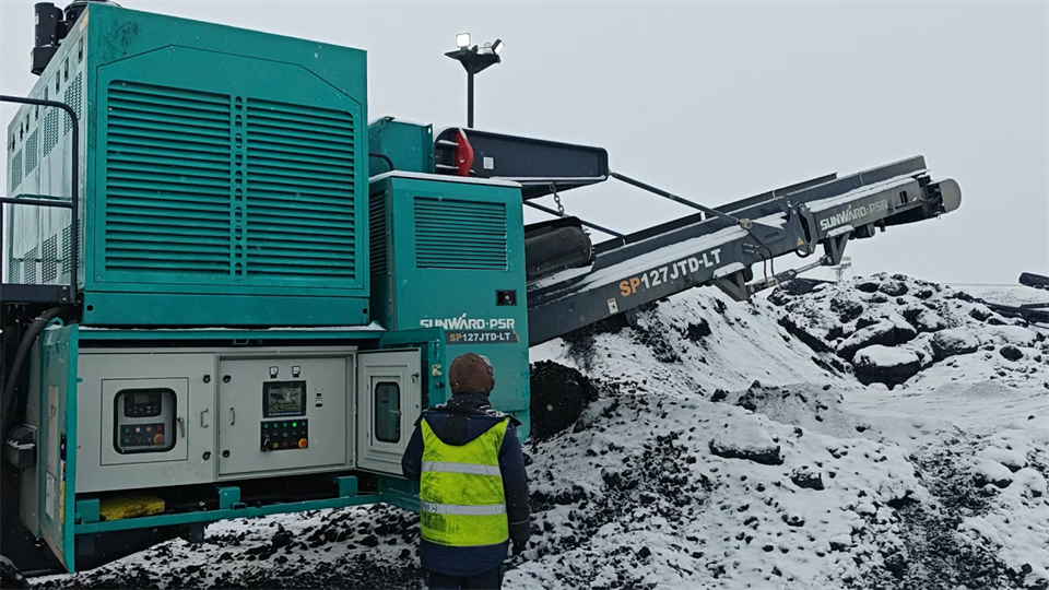 ����-30�漫����ս���ǹ��ɶԹ�����ʯ������ɸ��װ���ȹ����У�