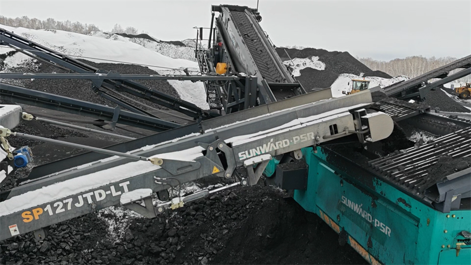 ����-30�漫����ս���ǹ��ɶԹ�����ʯ������ɸ��װ���ȹ����У�