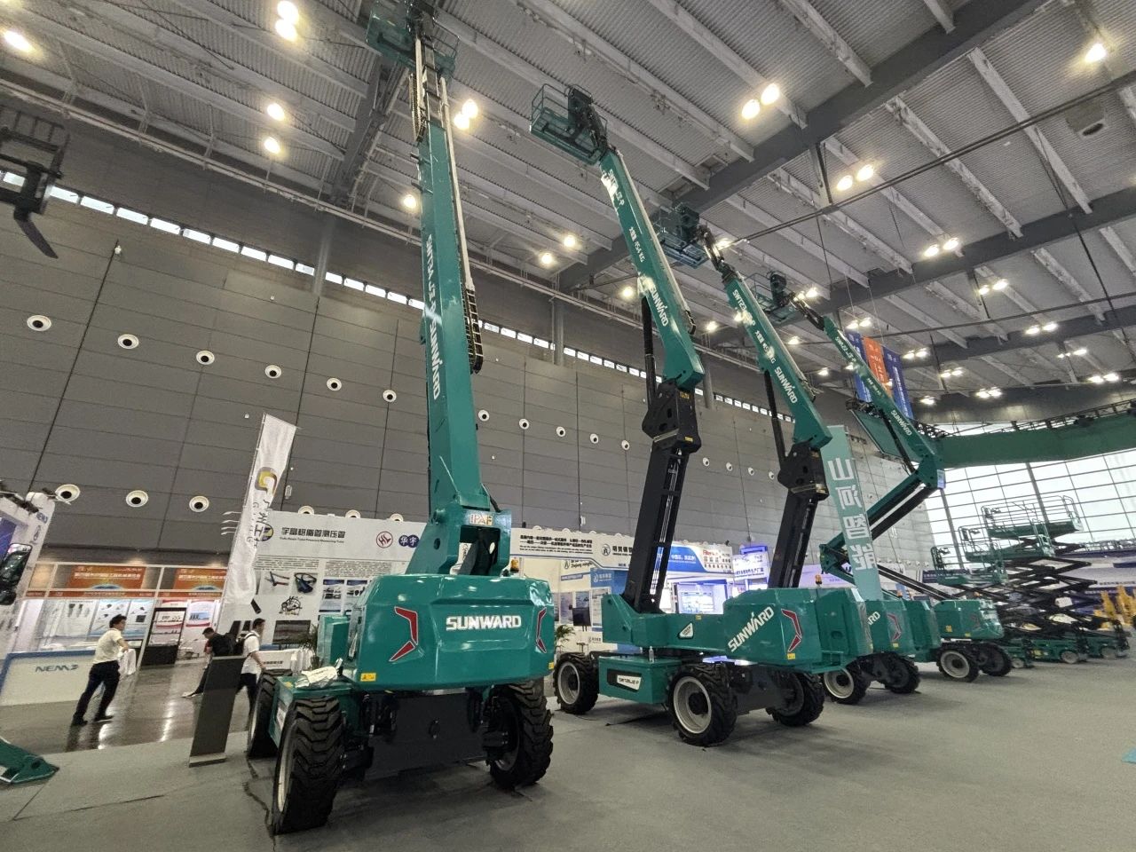 2025 CICEE | �ǹ��ɶԹ�������SWT34JE-P�綯ֱ��ʽ�߿���ҵƽ̨�ذ�������