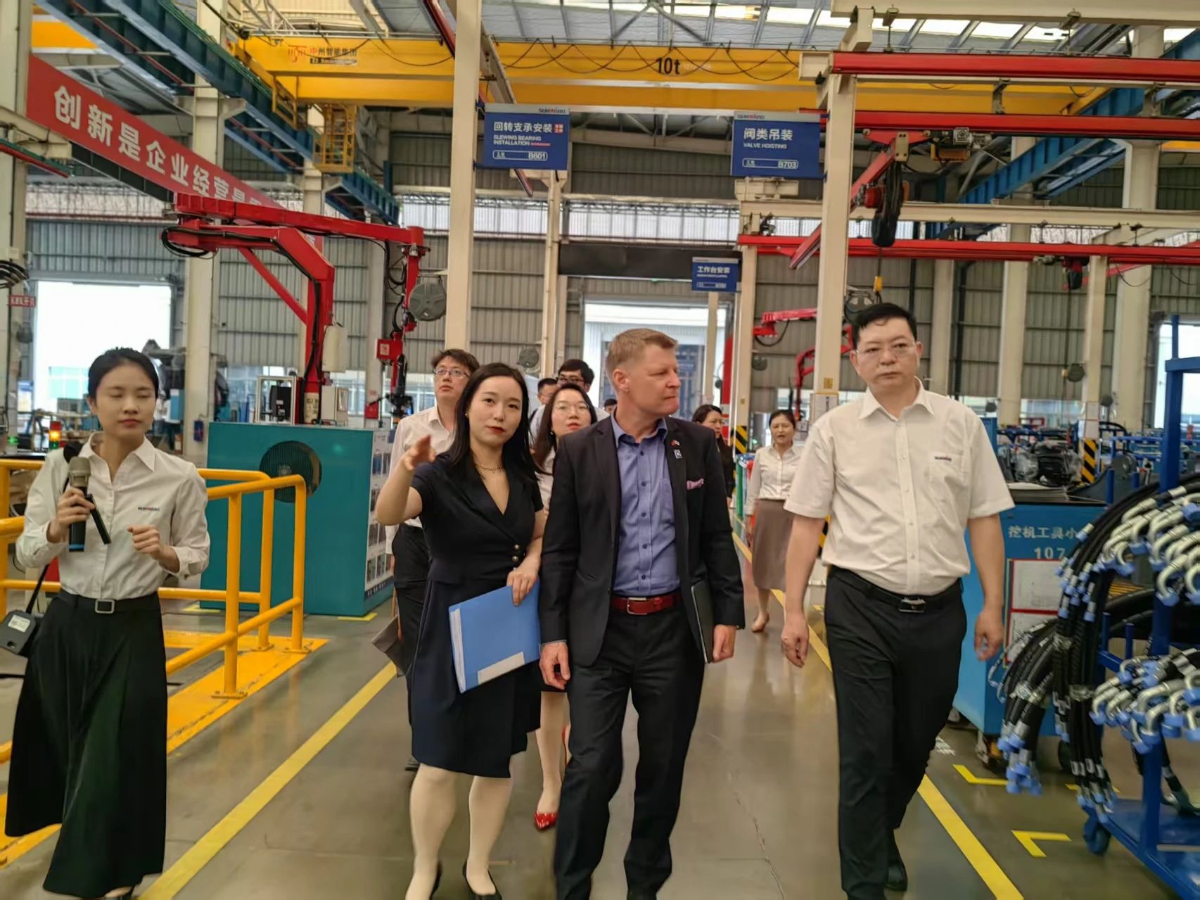 芬兰驻华大使馆商务参赞到访糖果派对官网智能