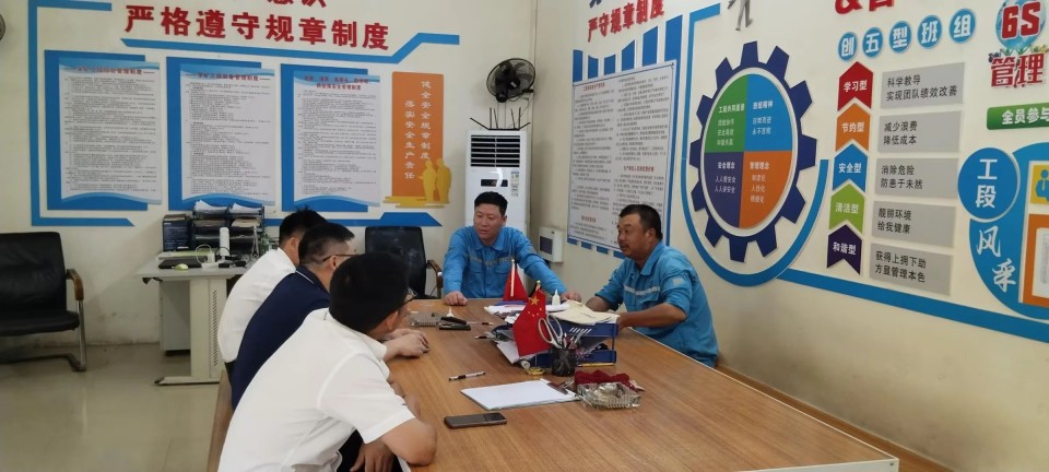 跨越糖果派对官网万里 智启服务新程——糖果派对官网矿岩“服务万里行”运动走进海螺水泥