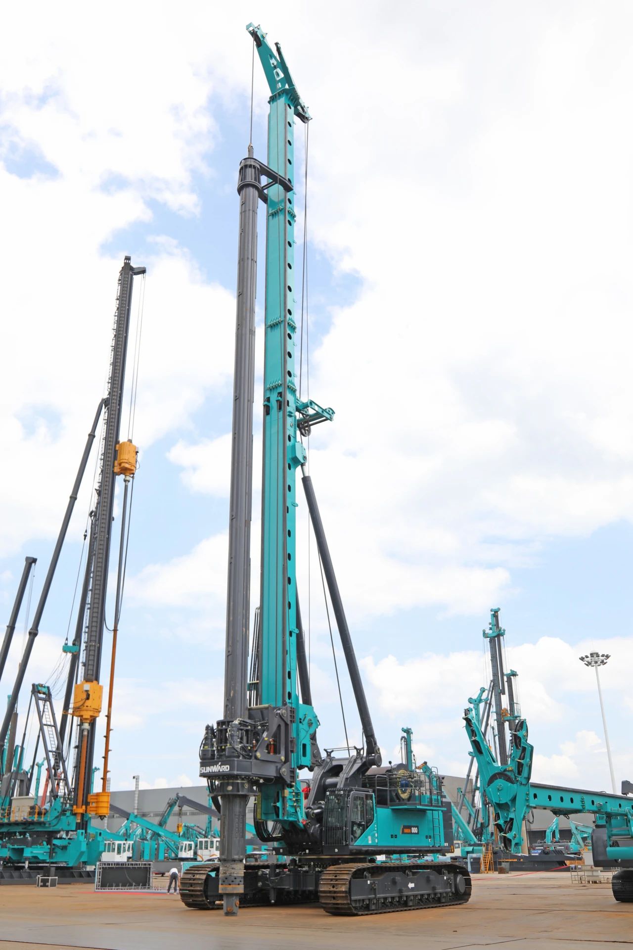 ���Ƽ�¼���ߡ��ٳ������ǹ��ɶԹ�������SWDM800��������ֳɽ���