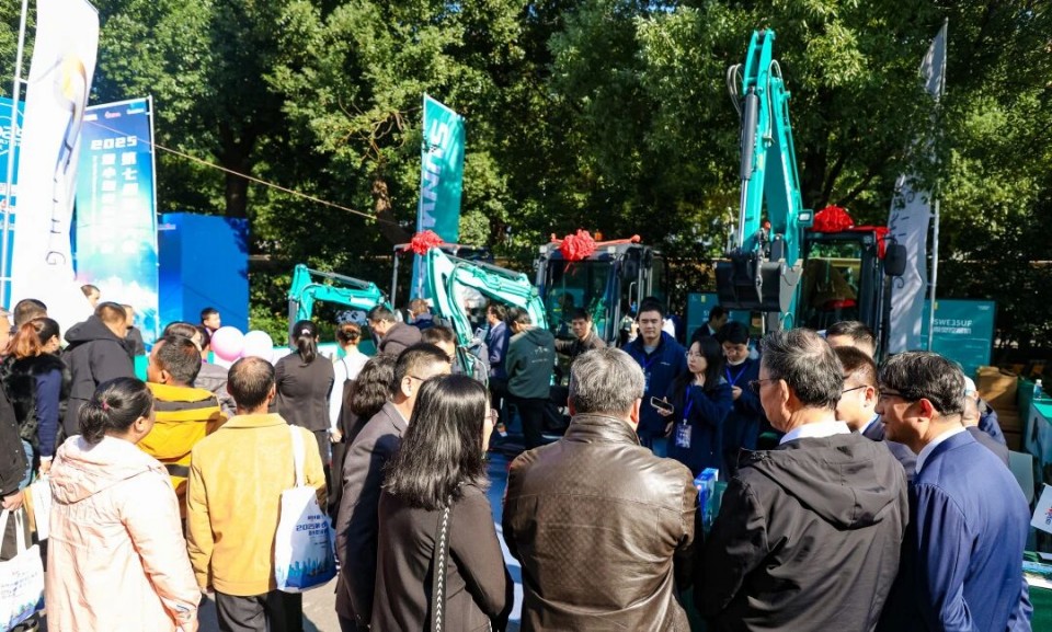 �ǹ��ɶԹ�������΢�ڡ����š������人��������ɫʩ������