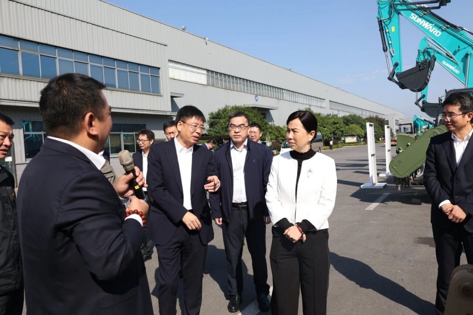 �۽�Ӧ��װ���б���������̽ʵս������·������������Ӧ�������ֵ�ί��ǡ��ֳ�Ҷ�������ǹ��ɶԹ�������