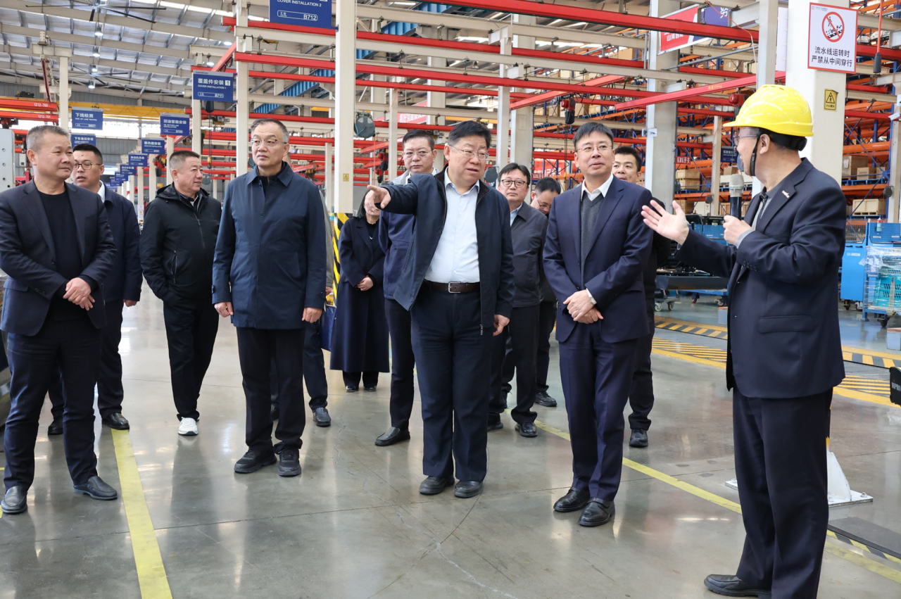 新矿投资集团党委书记、董事长王漠到访糖果派对官网智能