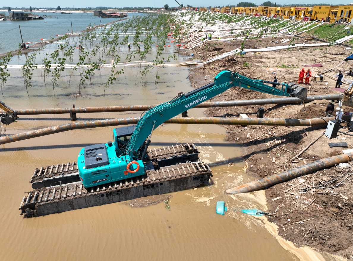 Íâ½»²¿½²»°ÈËÏòÌìÏ·ÖÏíÖйú×îÐÂÁ½ÆÜÍÚ¾ò»ú