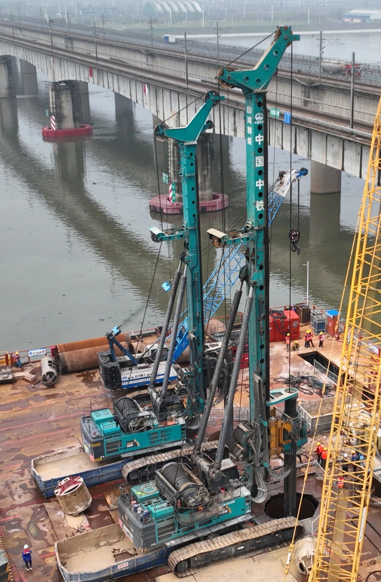 ���¡�Ӳ��ͷ�����ǹ��ɶԹ��������������������ɳ�潭��·�ش�������׮�����������չ�