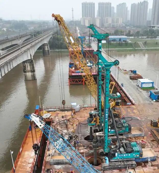 ���¡�Ӳ��ͷ�����ǹ��ɶԹ��������������������ɳ�潭��·�ش�������׮�����������չ�